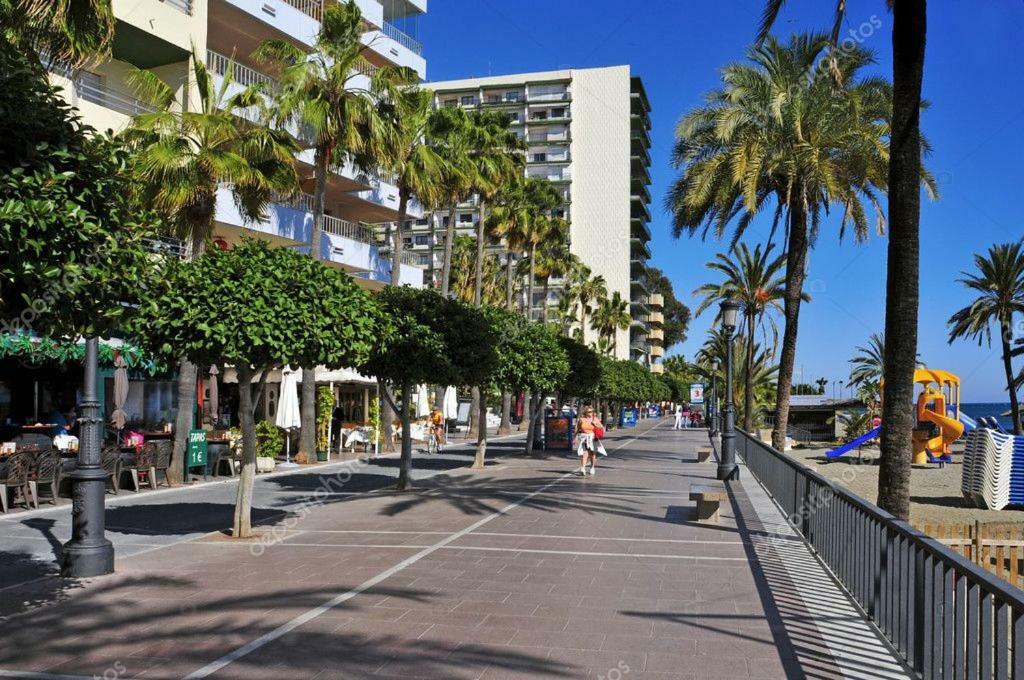 Marbella First Line Beach Apartment Exterior photo