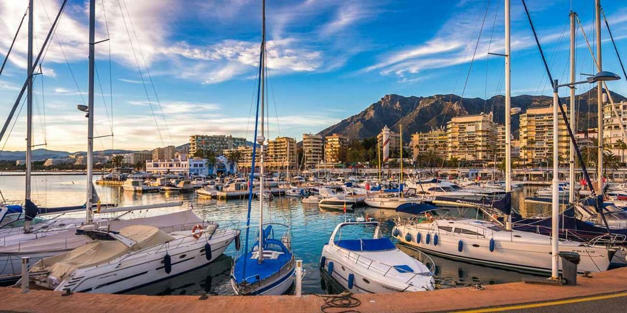 Marbella First Line Beach Exterior photo